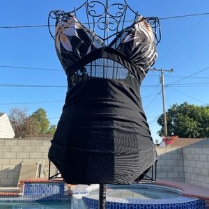 Black mesh & leaf print bathing suit NWOT